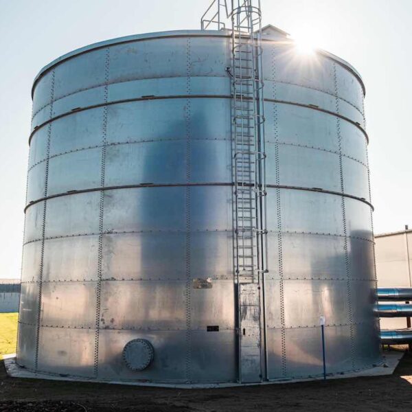 Cimentación de tanques contra incendio: la base de la seguridad industrial