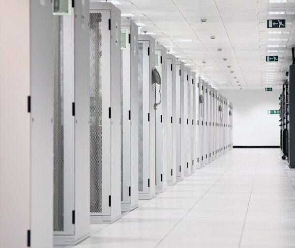 ABB y Podium llevan tecnología de nueva generación a data centers